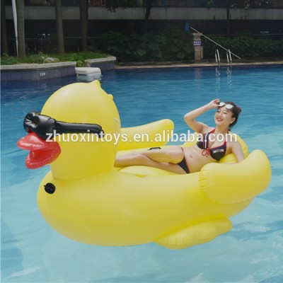 Water fun red lip yellow duck swimming float inflatable pool rider with sunglasses